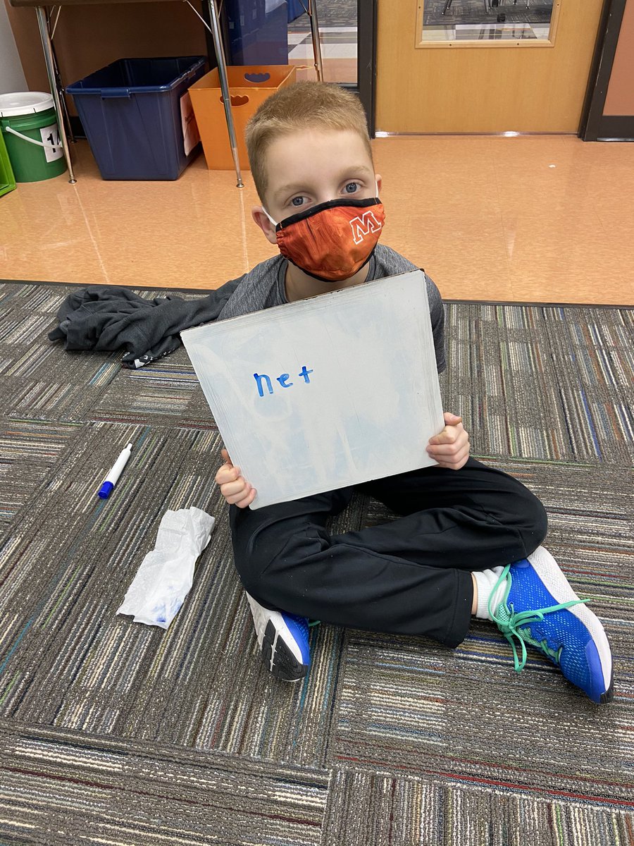 MrsStich2ndSGR's tweet photo. We are working on closed syllable words in phonics! #startwithaconsonant #endwithaconsonant #shortvowelsound #onesyllable @sgrspuds https://t.co/jlHxXhPt84