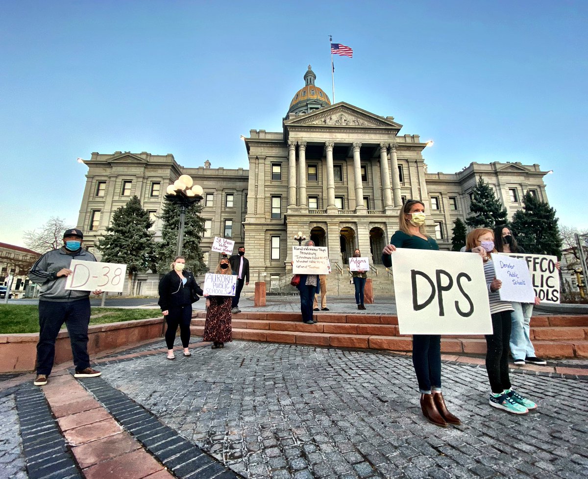 _rgski's tweet photo. Parents representing different #Colorado school districts show solidarity at the #ColoradoStateCapital Monday. They want @GovofCO to consider all options for #inpersonlearning. @AndreaFloresTV talks to parents and experts tonight at 10pm @CBSDenver #CBSDenver https://t.co/nc4gibGxbT