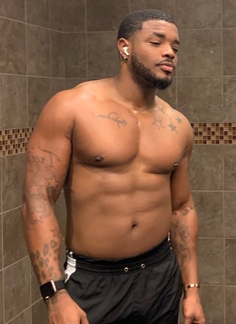 reb3lboytroy's tweet photo. How much have you changed in 3 years? 🤧🙈😝 https://t.co/jB32QSoWVC