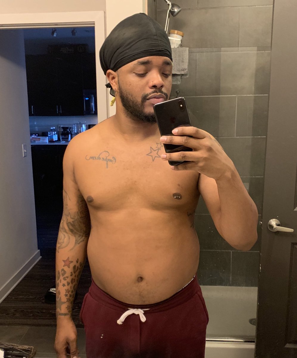 reb3lboytroy's tweet photo. How much have you changed in 3 years? 🤧🙈😝 https://t.co/jB32QSoWVC