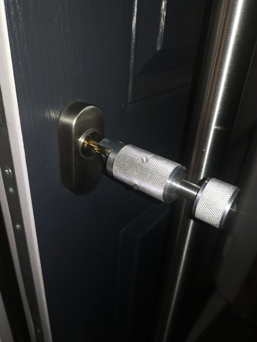 jc.locksmiths tweet media