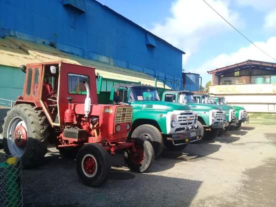 S_LuisAZUMAT's tweet photo. Se alista la técnica en la Agencia 14 de julio, Sucursal Cienfuegos para asegurar por #AZUMAT_AZCUBA la zafra 2020-2021, el equipamiento y los hombres estan listos. @GrupoAZCUBA #AZUMATvaPORMÁS #SomosCuba #SomosContinuidad https://t.co/wNZwYFIAHV