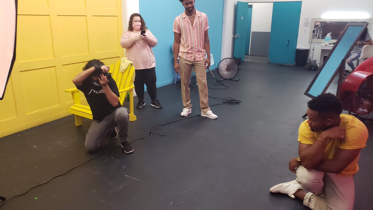 Official_Kaviar's tweet photo. No one other than the crouching tiger himself, our boy @dreethoven 🔥
•
#kaviarexperience #photoshoot #BayArea #Fyp #RnBArtist #spotify #f4f https://t.co/FpF8Bzs2Mz