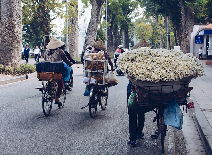 onLifeJourney1's tweet photo. We can easily manage if we will only take,
each day, the burden appointed to it.
But the load will be too heavy for us
if we carry yesterday's burden over again today,
and then add the burden of the morrow
before we are required to bear it.
– John Newton
#donotoverthink #life https://t.co/wcQFKBJLQj