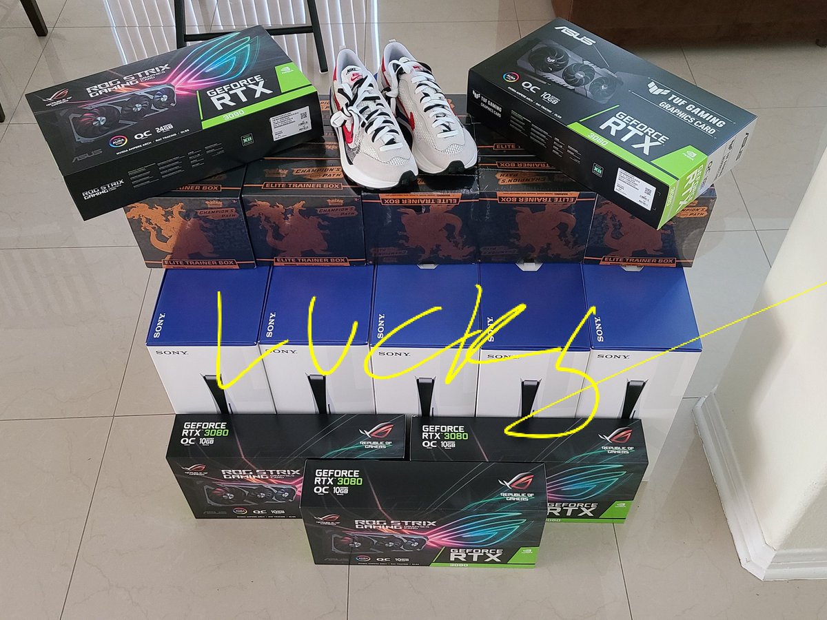 solechaser23's tweet photo. @DisFunko Hello there #caughtemall https://t.co/QCo3N2Tl92