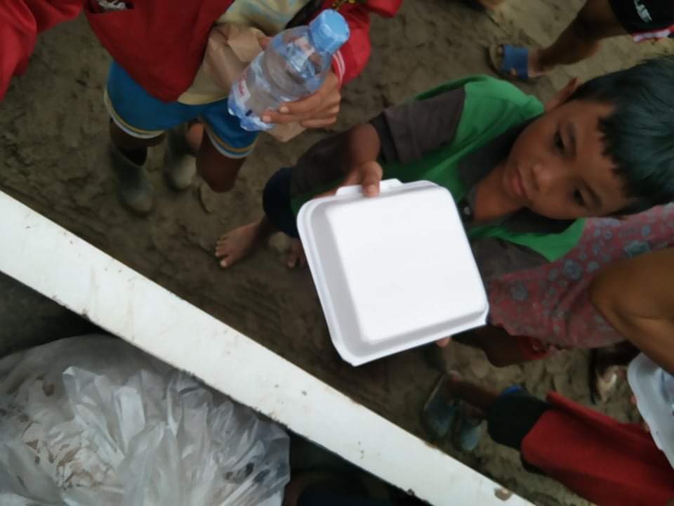 army_cavite's tweet photo. #ACFDonation #UlyssesPH https://t.co/M8vHC3yNWn