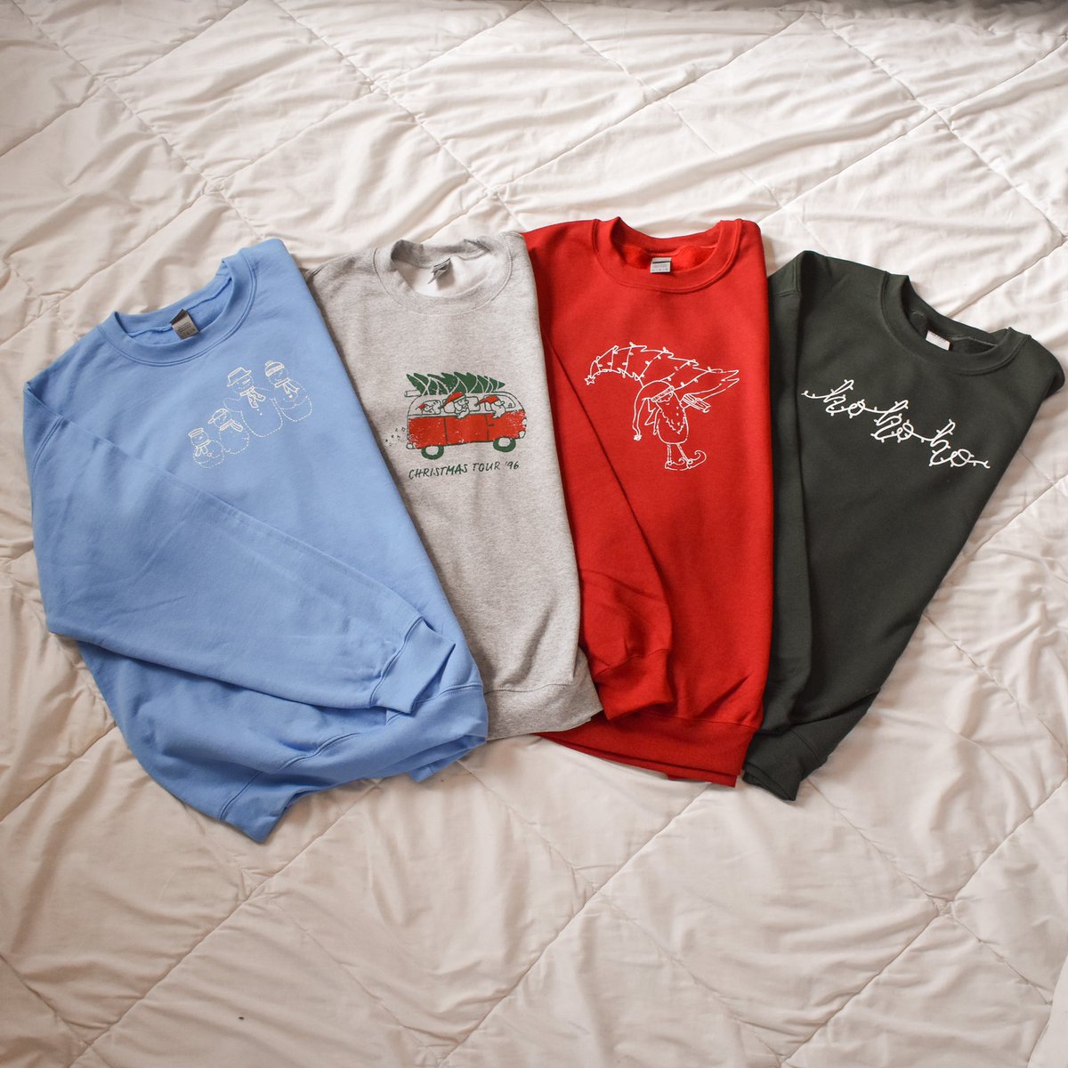 rileym13's tweet photo. I haven’t promo’d my business on here in a while so here we go! Limited edition holiday sweaters!! https://t.co/Qrisq4ZfwD https://t.co/VHUvAIgEdT