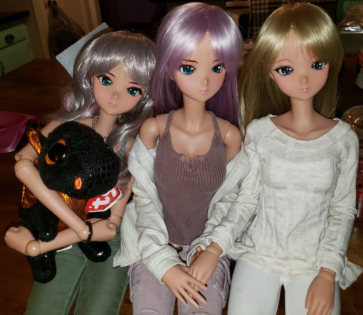 DollBound's tweet photo. Soleil, Luna, & Suri. Suri arrived today and is Hubby's.
#smartdoll #bjd #vinyldoll #keepcalmandcarryasmartdoll #dolladventures #dollgames #culturejapan #bjdphotography #vinyllove #bjddoll #dollclothing #dollstuff #dolllife #dolltwins #DannyChoo #moment #smartdollmoment https://t.co/euwvojMwvk