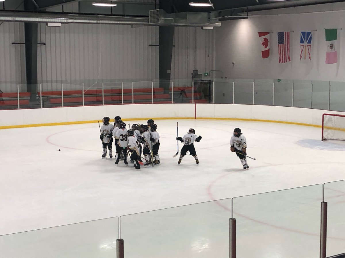 eaglesU11awhite's tweet photo. Big 4-3 win in our first game of the season against a strong Paradise Blue team tonight #hardwork #bettereveryshift #nevergetoutworked #firstgameoftheyear #firstwinoftheyear @ne_eagles https://t.co/pPiiKFExvr