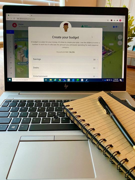 AppleFederalCU's tweet photo. Our squad put on their #middleschool thinking caps and teamed up with @JA_USA of Greater Washington to stress test the #JAFinancePark program with their move to virtual. #FinancePark presents students with real-life scenarios to teach them effective #moneymanagement habits. https://t.co/MztgxSjHT2