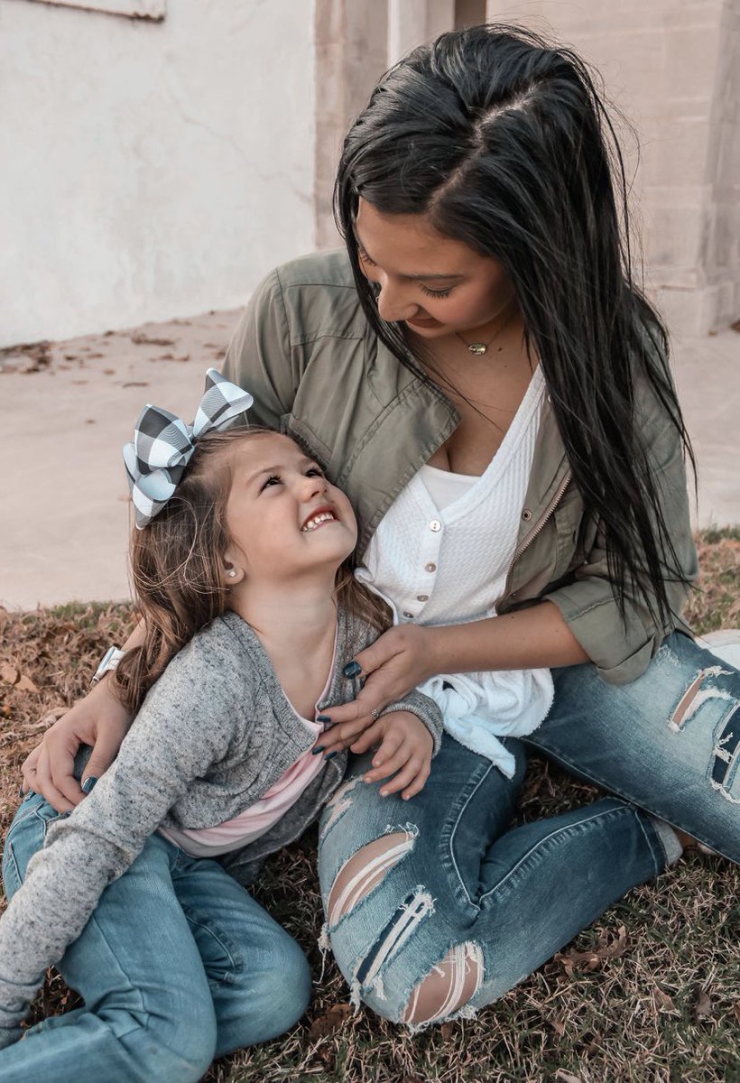 _carlee_jaeee_'s tweet photo. having you at 15 was truly a blessing... here we are 4 years later and you are my absolute best friend, baby girl💗 https://t.co/UbdxgmW8Zl