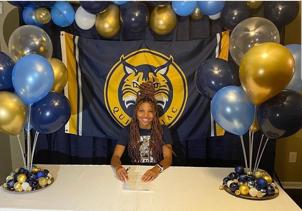 EvelynMDouglas's tweet photo. To say I'm proud of you is like saying the ocean is a drop of water. I love you with all of me and can't wait to see the next chapter God has planned for you!
That's my baby y'all! ππππ #AndThenSheSoared #Destined2BGreat https://t.co/iixHbaHUBV