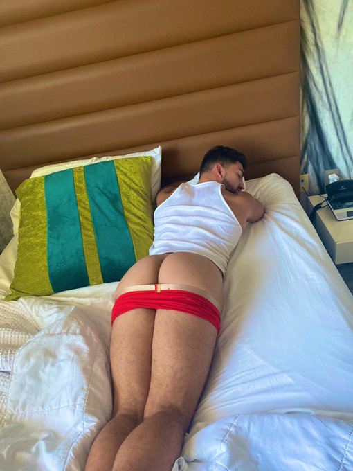 RT if you eat ass https://t.co/rqk5tuwten