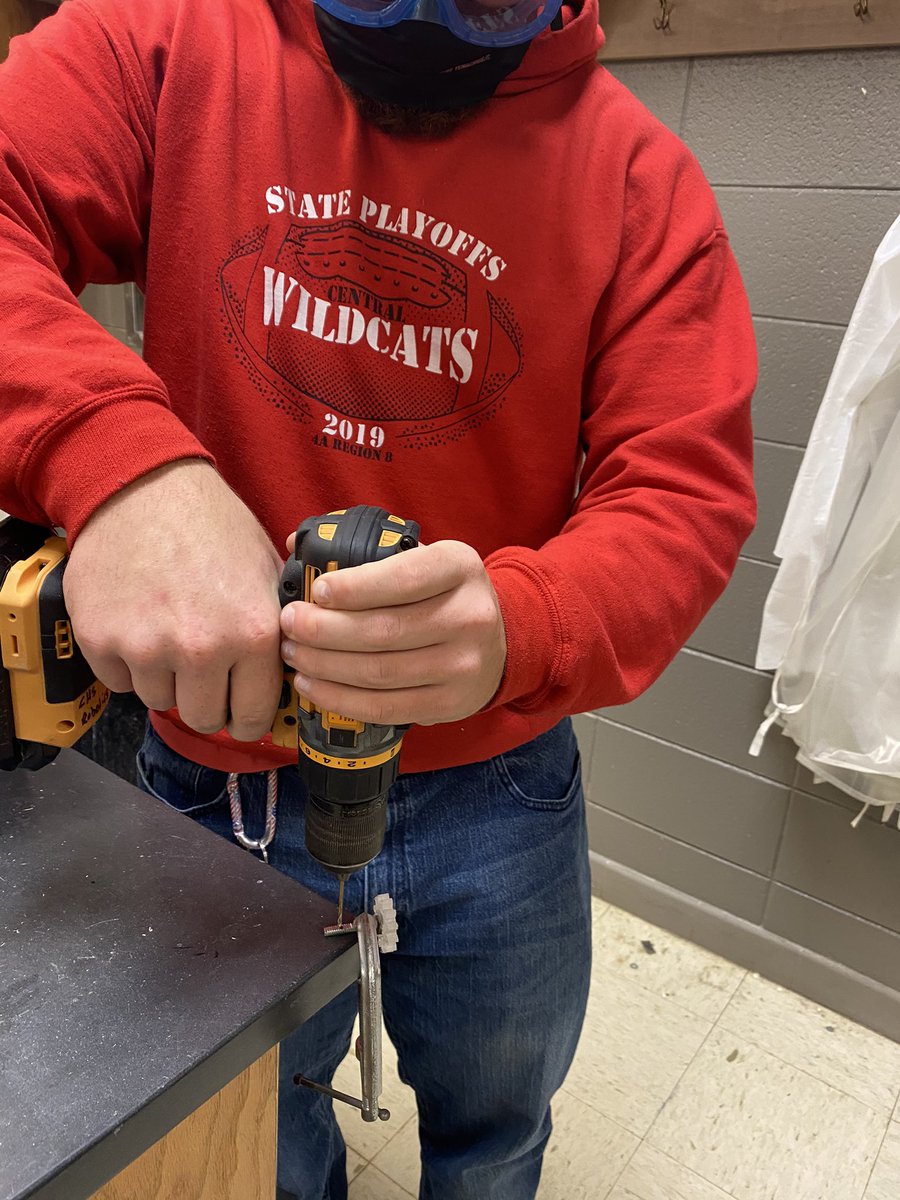CentralSchoolLC's tweet photo. Our Robotics Team is always up to something and working hard to improve their craft. Mr. Lucas Marks does an excellent job with his team! #STEM #roboticsiscool #robotics https://t.co/FmpxaM4guB