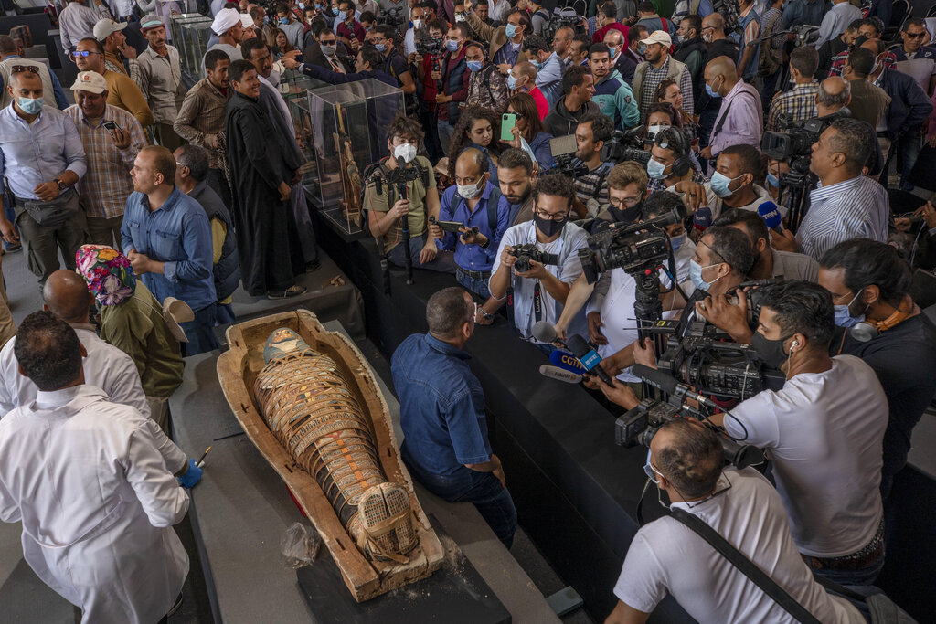 SentinelGlobe's tweet image. #Egypt unveils ancient coffins, statues found in Saqqara - Sentinel Colorado ow.ly/KAfm50Cmhg1

#WorldNews #InternationalNews #AncientHistory

#NoPaywallHere