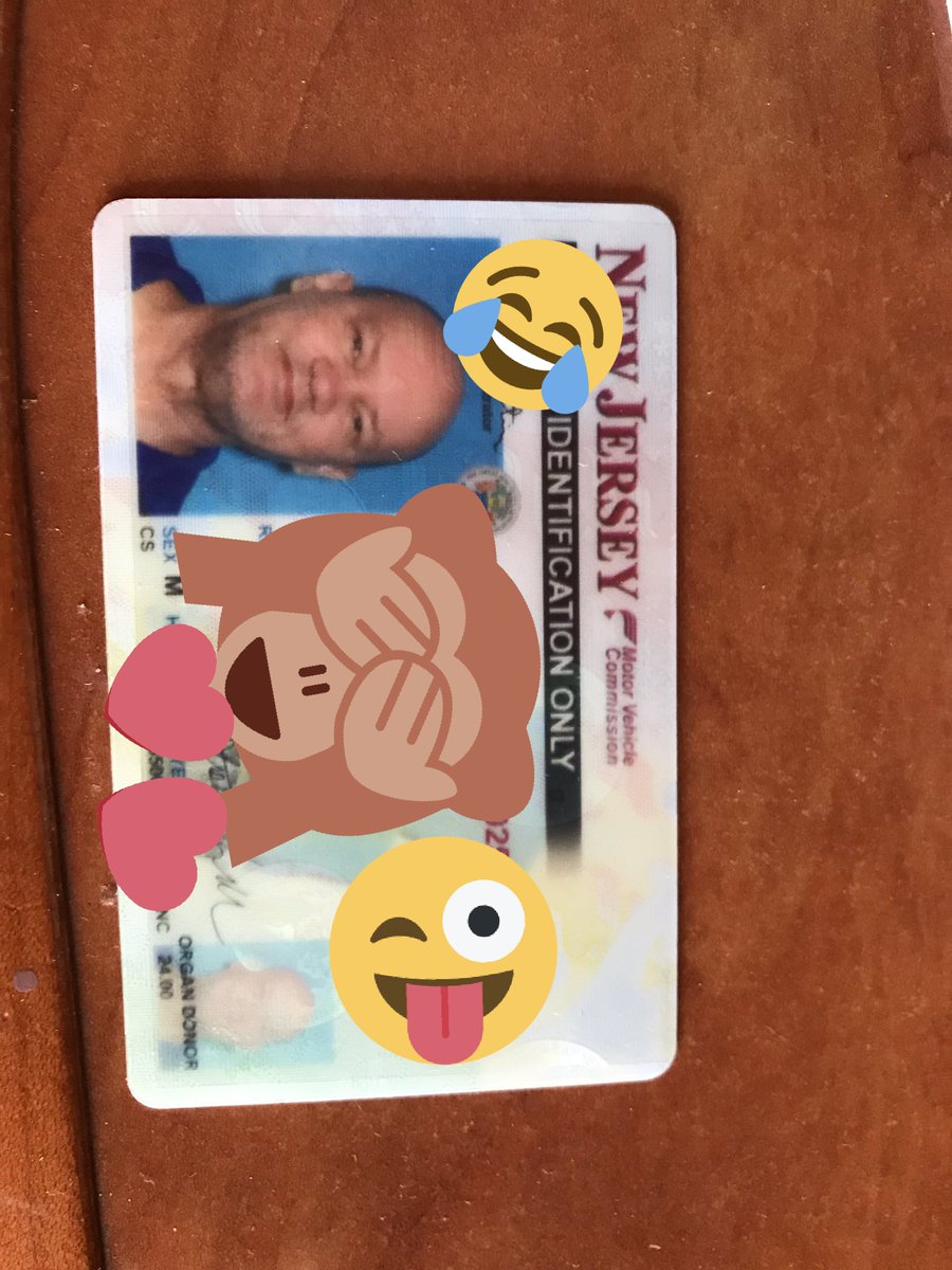 MistressSappre's tweet photo. This is Stephen Kelly. He didn't think I would expose him. How wrong could he be? He can easily pay to get them taken down! #blackmail #mistress #goddess #slave #blackmailslave #sissy #assworship #bitchslave https://t.co/Brwn42bOZ9