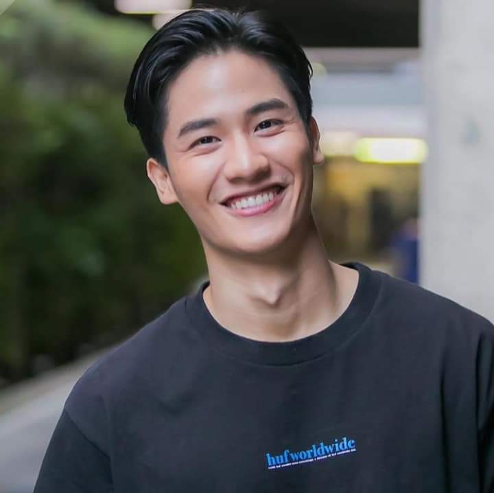 tawanpics's tweet photo. [#TAWAN_V] https://t.co/9gJhwBxA6n