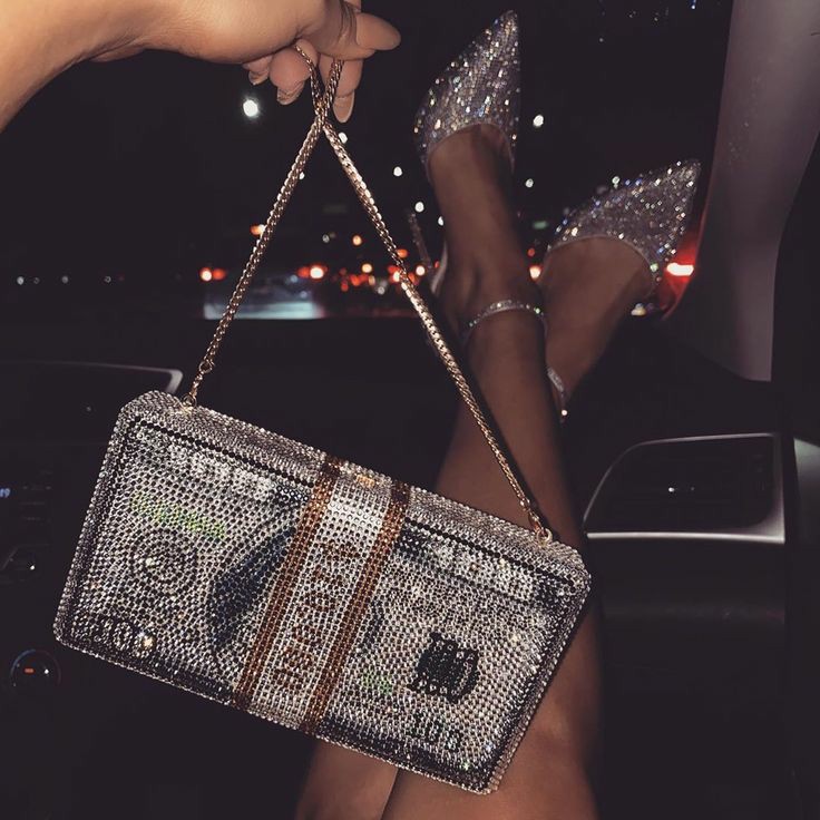anorexxslut's tweet photo. ••• 𝑀𝓎 𝓈𝓉𝓊𝒻𝒻  ••• https://t.co/KIJvhGltQm