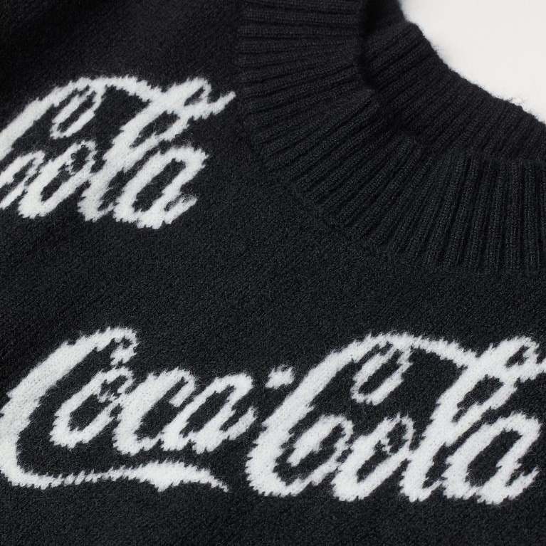 H&amp;M랑 콜라보한 옷 두둥등장!
보자 보자~어디 보자! 코코리들의 취향은?
 
#RT = #코카콜라 기프티콘, 3명