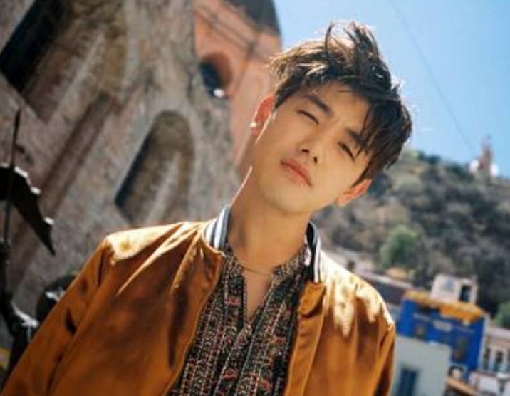 Happy birthday to my favorite singer, songwriter Eric nam!!!   