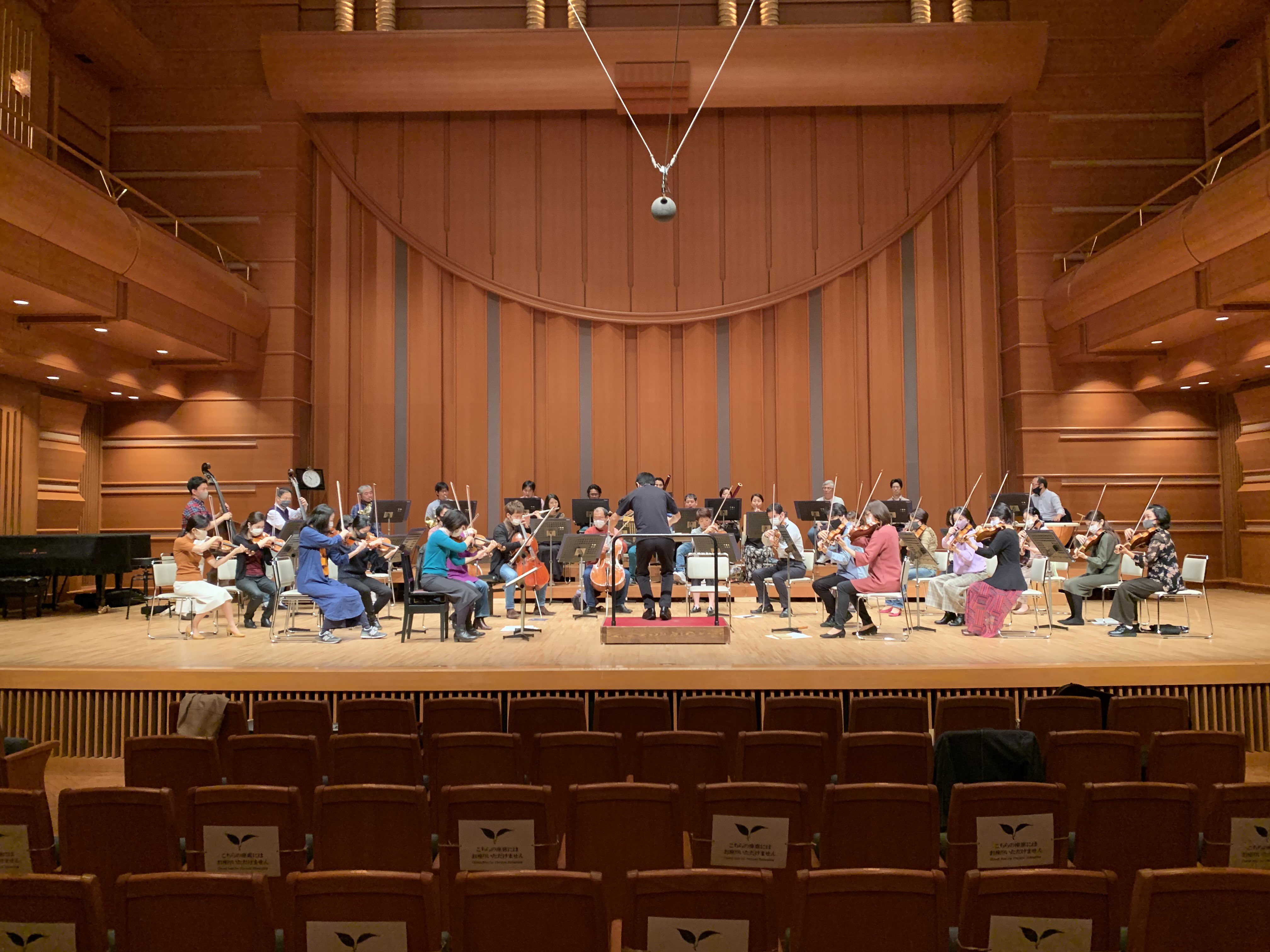 紀尾井ホール Kioi Hall 紀尾井ホール室内管弦楽団 第124回定期演奏会のリハーサルがスタートしました 今回は対向配置で まずはベートーヴェンの交響曲第1番から 指揮の阪哲朗さんはkco定期に3度目のご登場となります T Co Tr7enmilgv