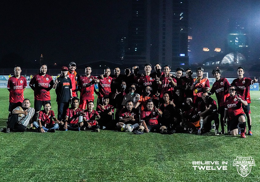 Pertandingan silaturahmi yang dilaksanakan di Pancoran Soccer Field ini merupakan rangkaian kegiatan PP the Jakmania menjelang ulangtahun Persija Jakarta dan juga the Jakmania 👆
#BelieveInTwelve
#Jakmania
#InfokomJakmania
