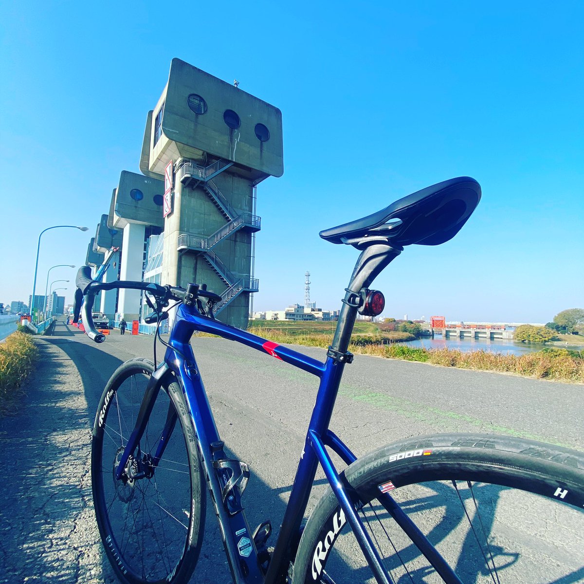 u2bikes's tweet photo. おそ岩淵、やっぱり自転車楽しい😄
#U2BIKES #荒川サイクリングロード #ARGON18 #KRYPTONGF https://t.co/BxQ462cVJs