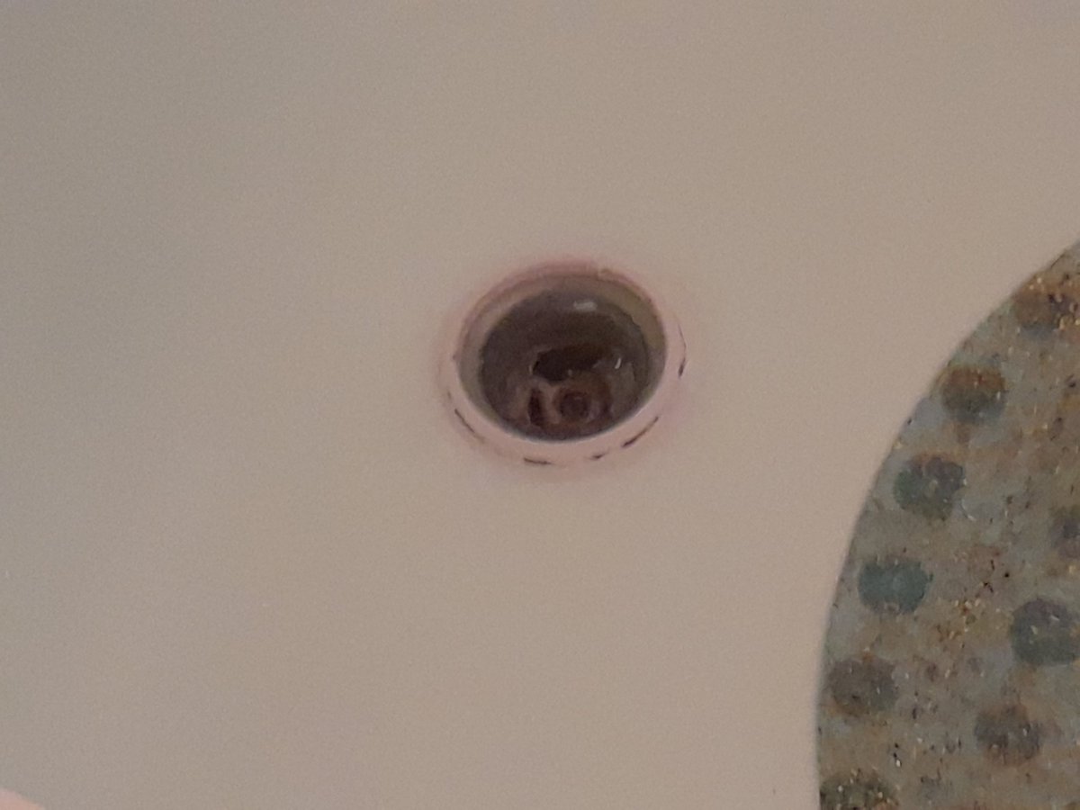 Kietsuhime's tweet photo. @InsteadSoftcup My drain stopper broke, but I still wanted to take a bubble bath. In a pinch, I used a #softcup disposable menstrual cup. I've been using the same one for many times now. You could make it a commercial about their durability. Just putting this here for you 🛀😄 https://t.co/ozkwXsGWtW