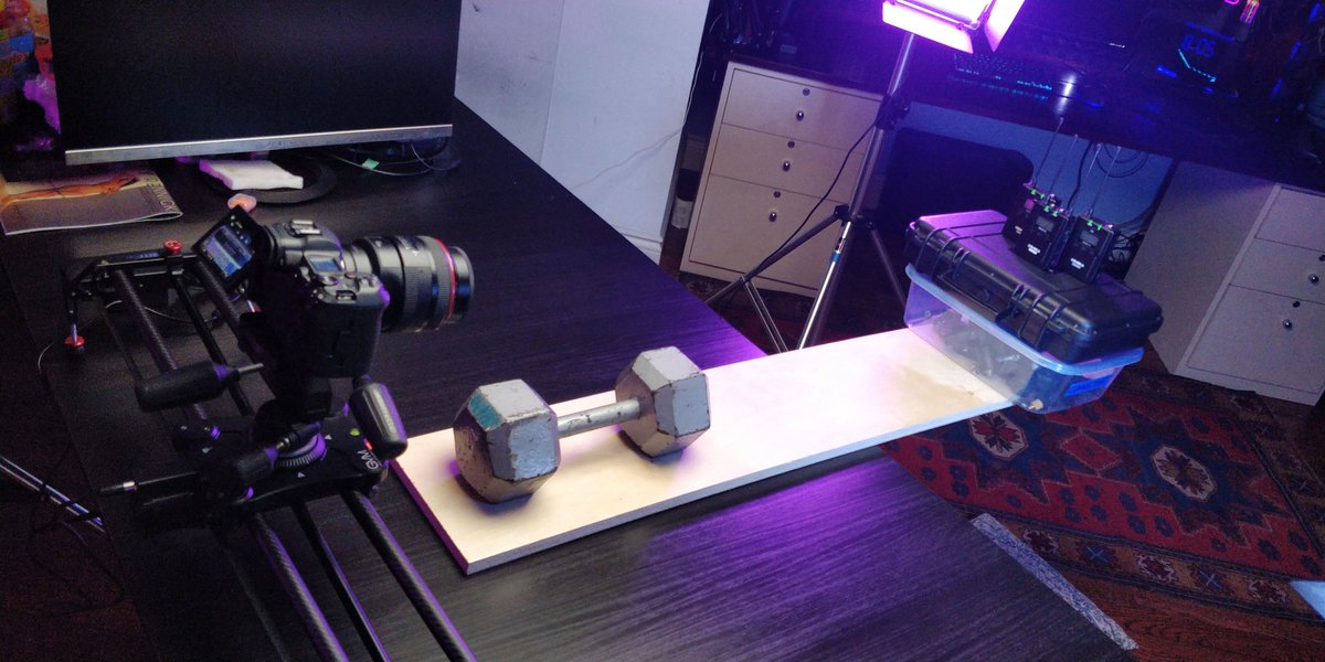 vaskoobscura_'s tweet image. Hahaha #videographerproblems when you're determined to get bokeh balls with an 85 1.2 and need that extra distance. Hahaha. Whatever it takes. #comica #lav #mic review coming soon. #youtuber #vaskoobscura #bokehballs