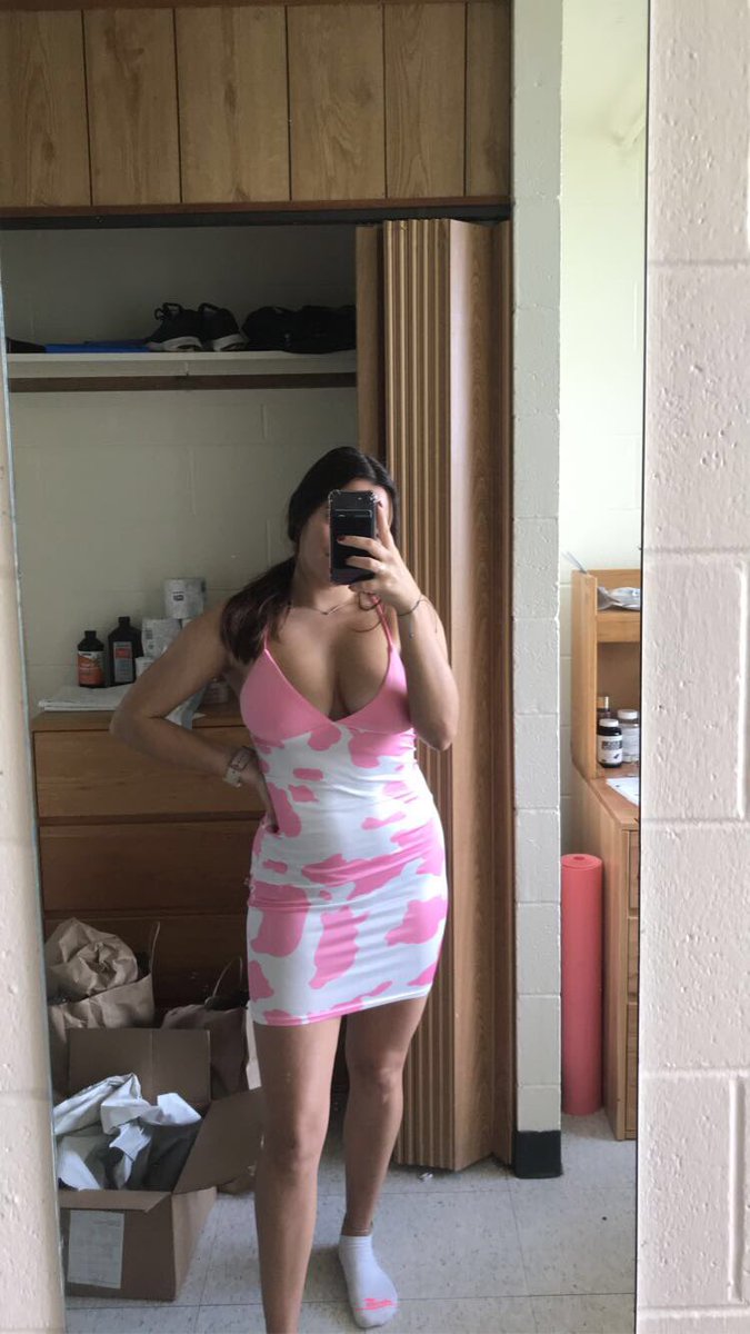 thekyleequeen's tweet photo. I’m too pretty to pay for my own clothes so send reimbursements ‼️now‼️ 

~$49~ to go start sending wallets

#findom #femdom #paypig #cashslave #moneybrat #moneyslave #worship #domme

@loneleyguy69xxx @finrt4dom @FindomRT8 https://t.co/sUdMXMM6JA