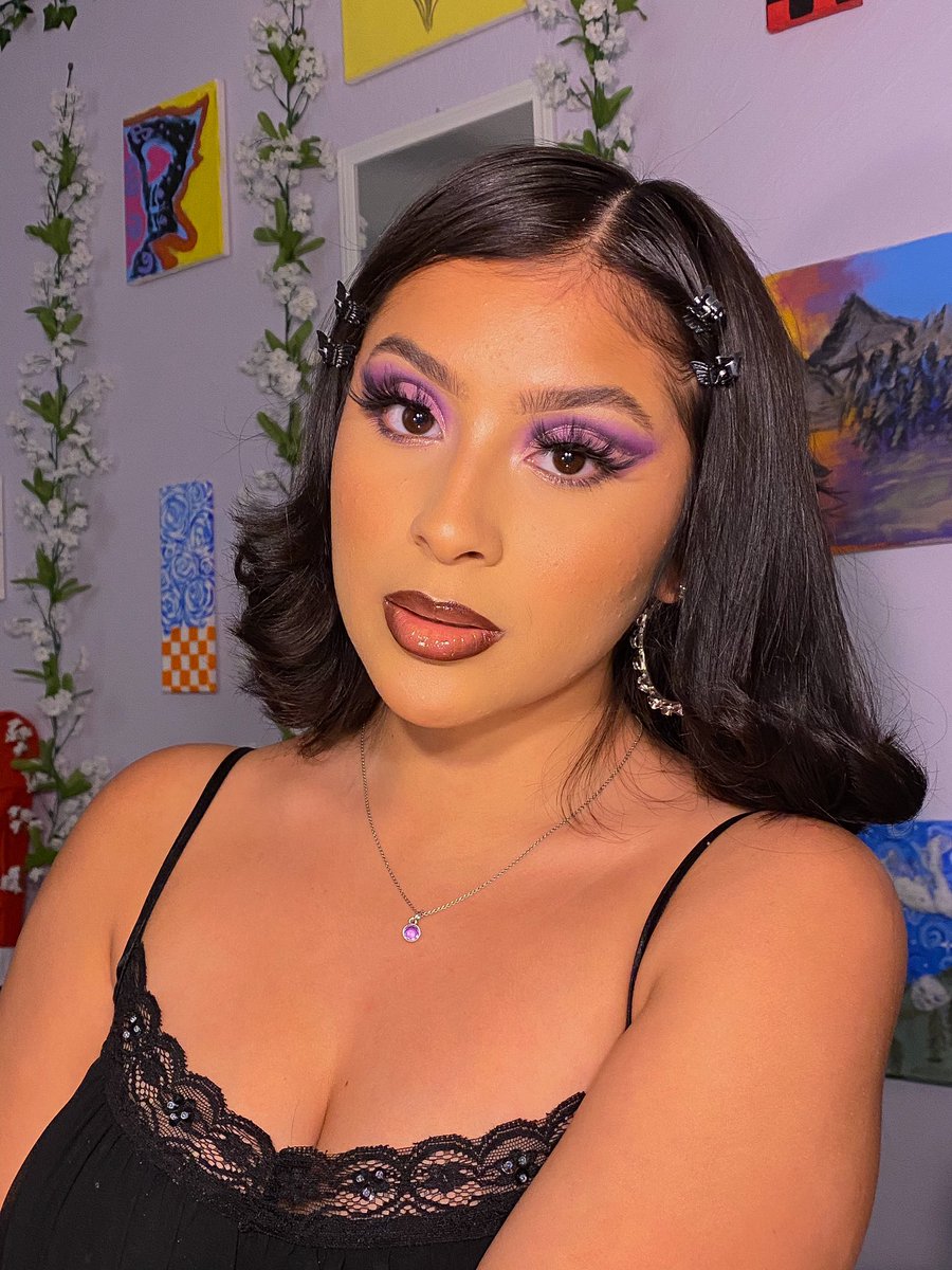 ZRXBYY's tweet photo. 🌂☂️🤍
@morphebrushes x @jamescharles palette and 35I palette
@toofaced born this way concealer in ‘nude’ and ‘sand’ 
@milanicosmetics blush ‘tea rose’
@benefitcosmetics hoola bronzer
@sephora lip liner shade ‘molasses’
@maybelline lipstick shade ‘545’
@jlashusa style ‘twinkle’ https://t.co/qyJiwgMTVA