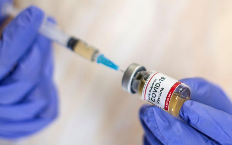 Reuters's tweet photo. Breakingviews - Corona Capital: Vaccine storage https://t.co/l4GfCx1Z0t https://t.co/lUsNGnUbBA