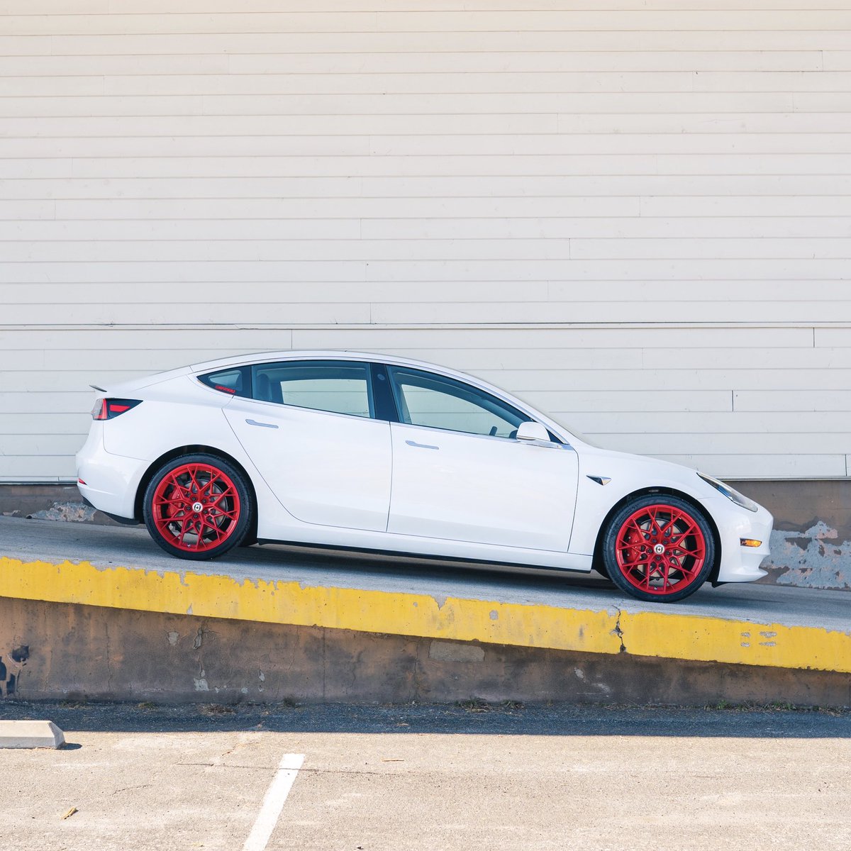 msportworld's tweet photo. 👨‍🚀 What’s your ride out to the launch pad 🚀?
Congrats @Commercial_Crew! @Tesla @elonmusk @mikey2mars @HRE_Wheels @FlowForm_Wheels #SpaceX #CrewDragon #NASA https://t.co/BDRpL9bSvG