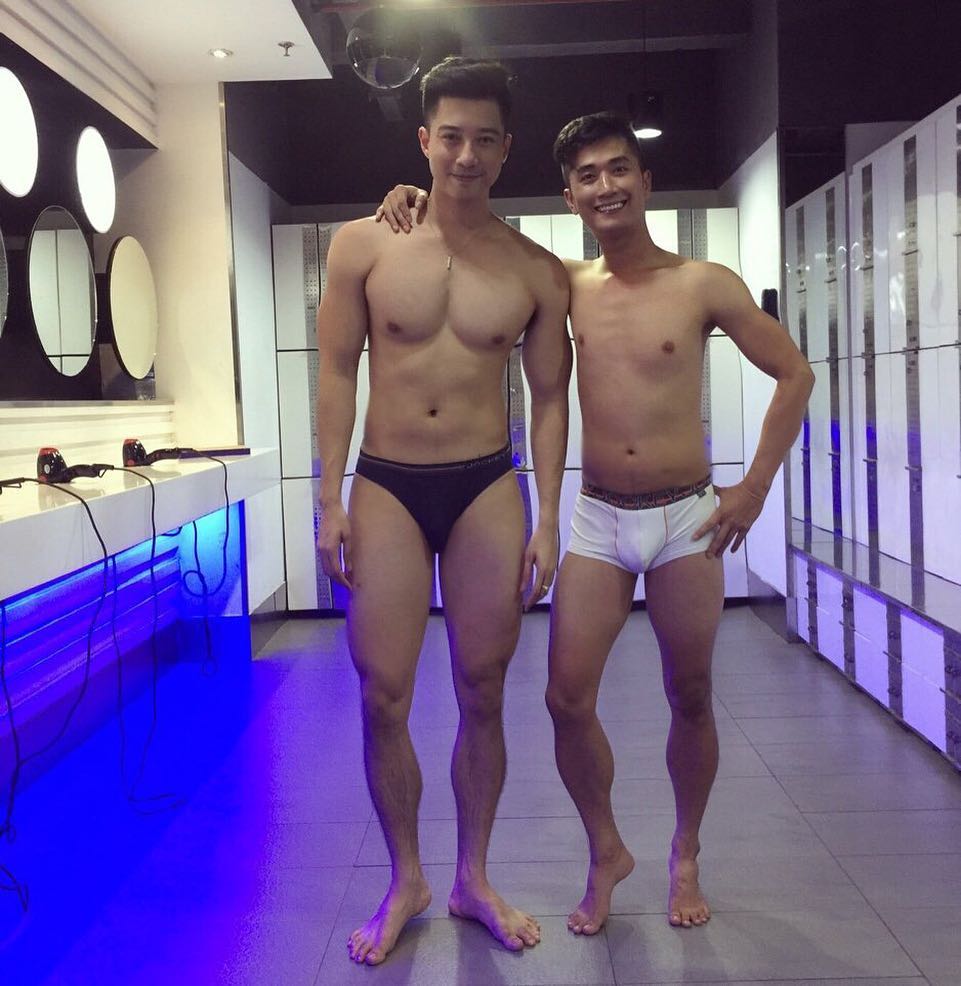 erickhanh10's tweet photo. Đen hay trắng hay cả hai https://t.co/DSRwJ1gvZQ