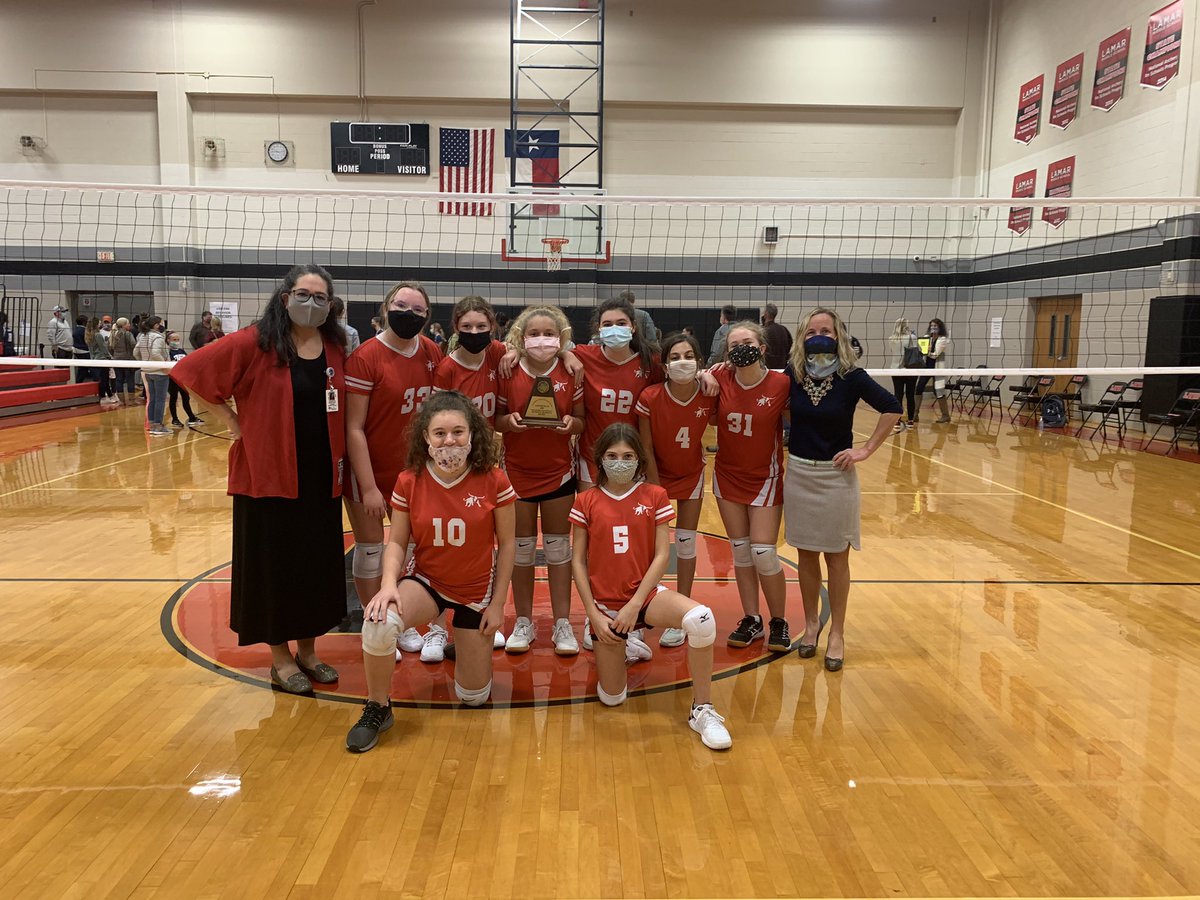 LamarAthletics_'s tweet photo. Congrats to our 7th grade Div II volleyball girls for winning the DISTRICT CHAMPIONSHIP!!!🏐🏐🥳🥳 we are soooo proud of you!! 👏🏽👏🏽

@LamarMS @LISDsports https://t.co/JZvqW2heWz