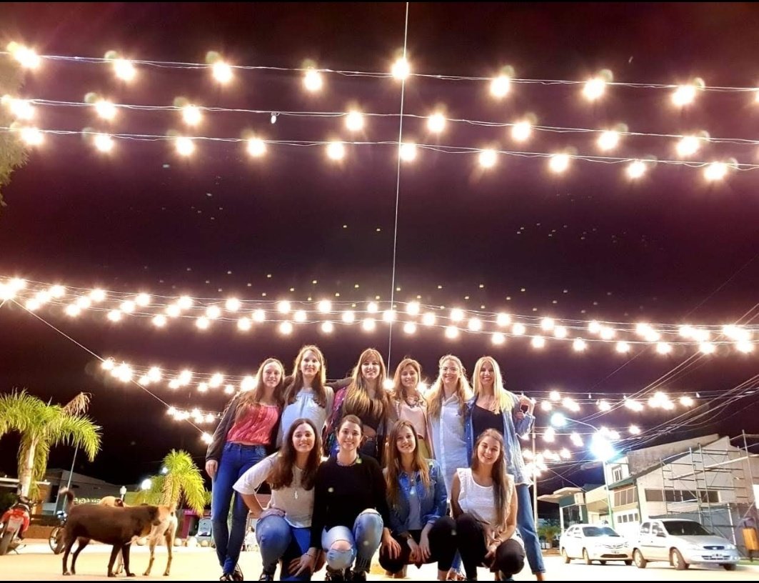 YaninaUrbani's tweet photo. Repetimos la 📸?
Las luces💡 vuelven, deseo que ustedes también ❤️❤️ #LasPi https://t.co/dlAws3bZMI