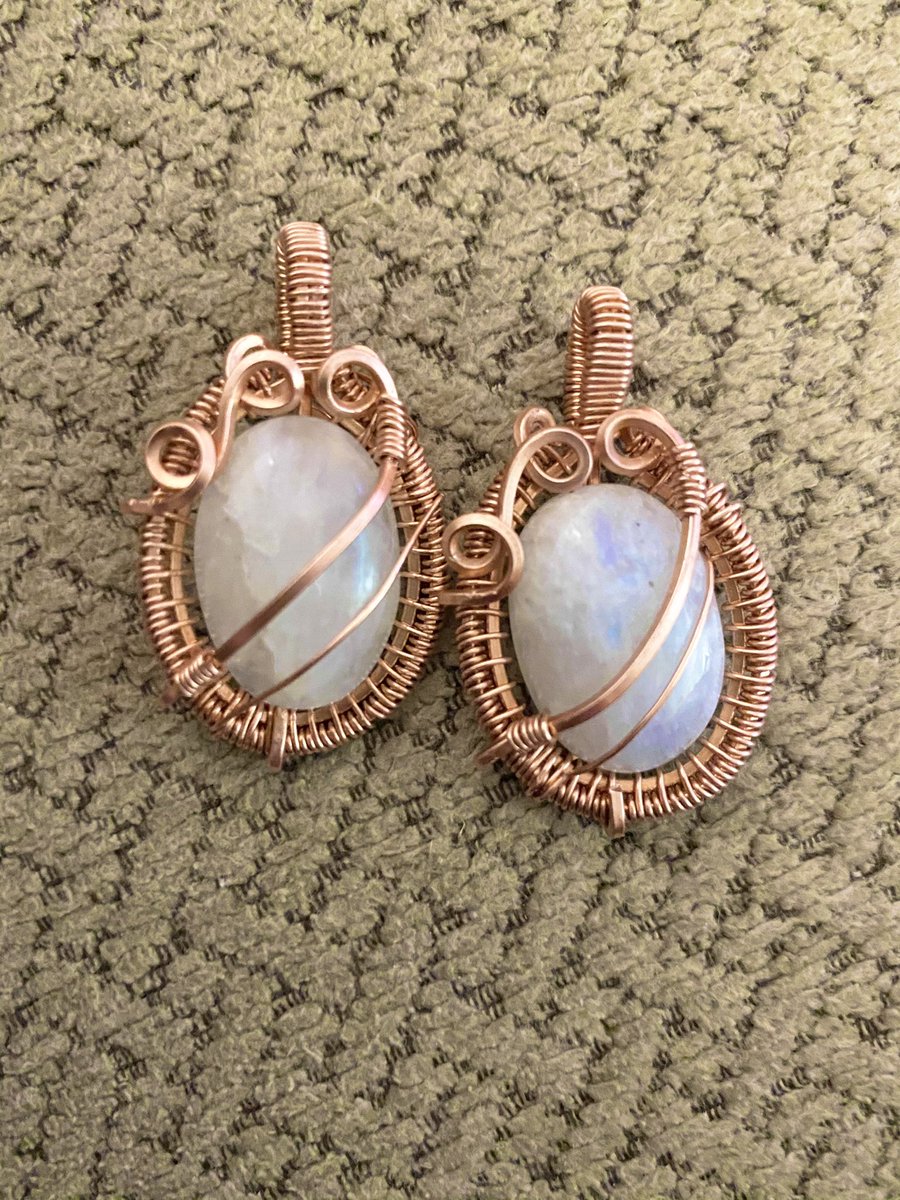 Jordann_21's tweet photo. Need your thoughts! Should these be earrings or two mini pendants? Poll below! 💕✨ https://t.co/tegTf3QZQA