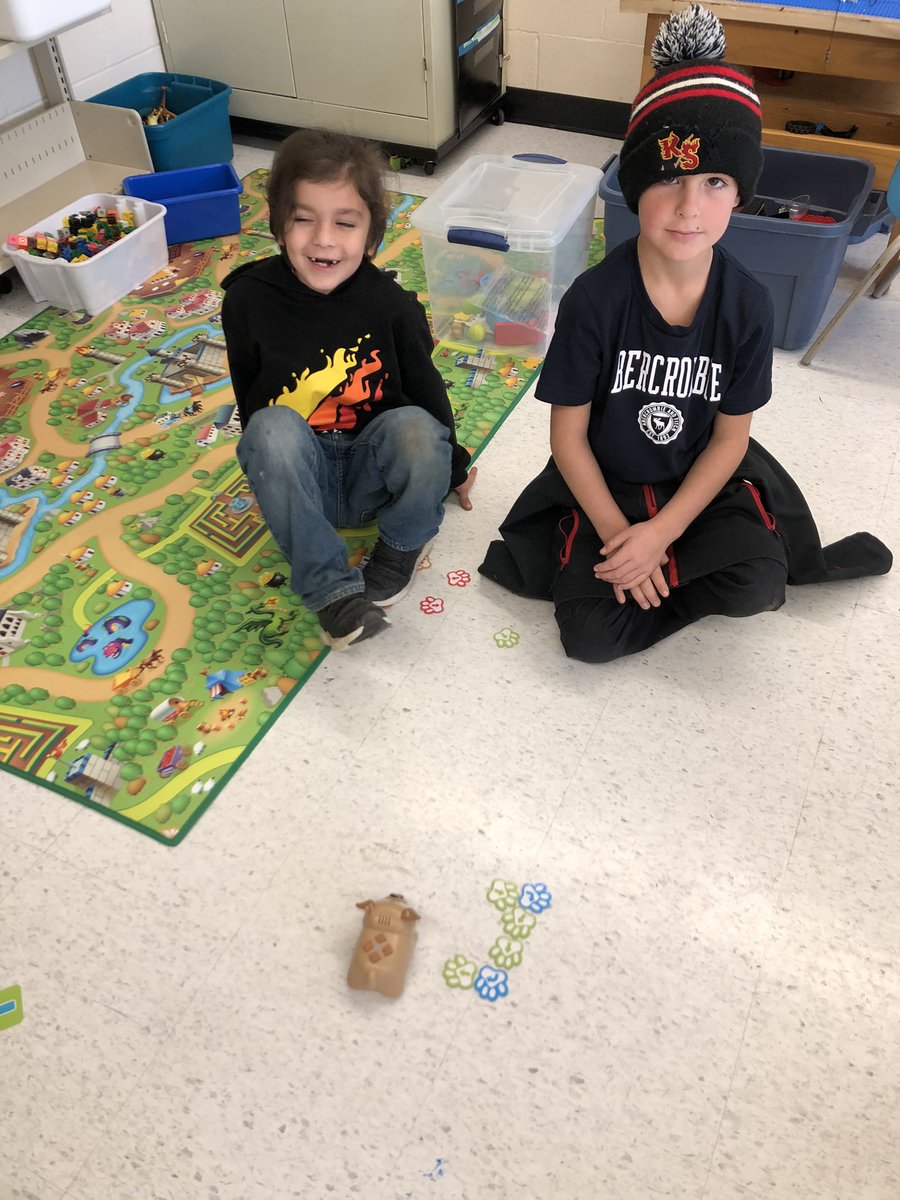 dannigirl2701's tweet image. Grade 2 students getting started with coding; experimenting with sequencing / directional commands using #CodeAndGoMouse and #CodingCritters @asdnnb @stemnorth @LearningHandsOn