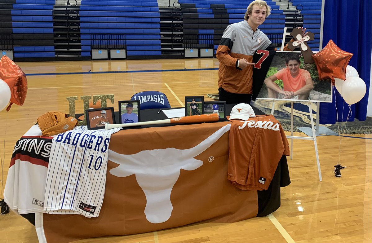 Although NLI day was last week(11/11/20)we had <a href="/freshflashash/">ace boogie</a>’s celebratory signing <a href="/LampasasHS/">Lampasas HS</a> today as LHS didn’t  have school on Veteran’s Day. A lot of sweat &amp; tears went into making this day a reality! &amp; you never forget Braden..miss him! 🧡 you! 🤘Hook em <a href="/KirkWhitehead10/">Kirk Whitehead</a>