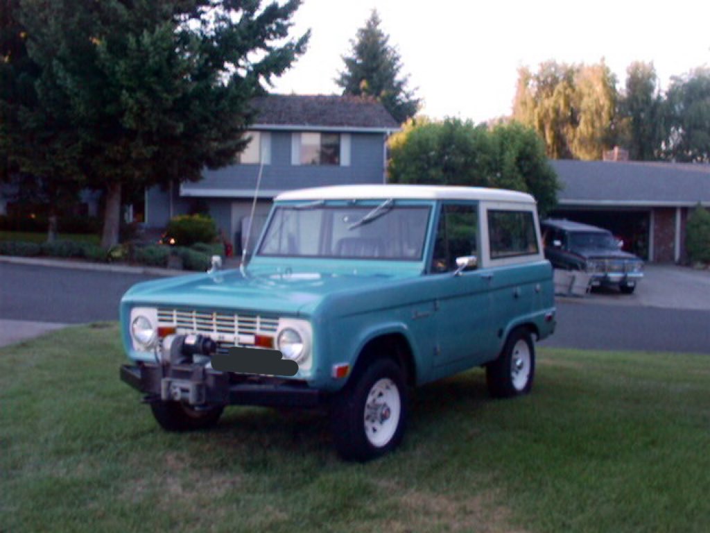 PNWBalling's tweet photo. Going to start building my Bronco. It’s going to be a VERY slow build. Piece by piece kind of thing. It’s not going to be original, but it’s not going to be “built.” It’s a ‘69 that started life as a bare bones 170ci. https://t.co/ZFs04Csxnp
