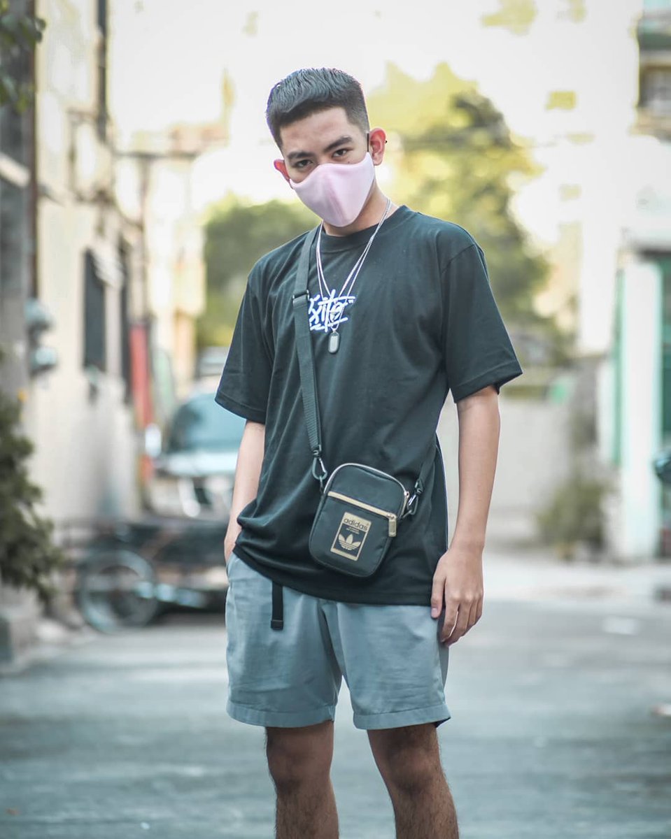 Jonacoolz's tweet photo. sakay ka? gooo basta 'di ako marunong magdrive hehe. check out @exito.apparel  for more! 🔥

📸: @justbelg
👕: @exito.apparel

Reposted from @jonasbelgica https://t.co/Nu9mcUUpQa