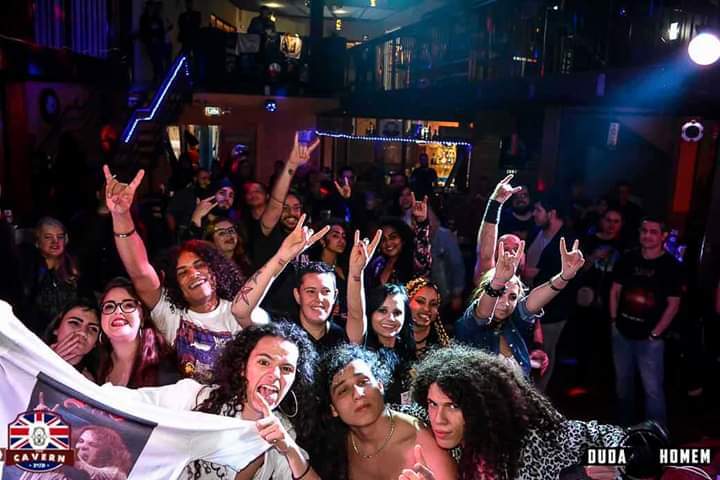 CismaRed's tweet photo. Aqueles momentos marcantes em um só click 📷❤️🎸 https://t.co/NPbdHQrMef