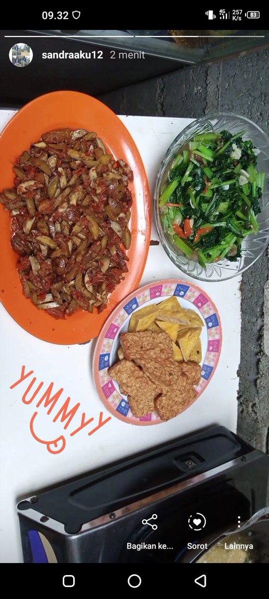 TanteSeblak's tweet photo. Aaaaa bm jengkis kesukaan aku.

Akhirnya kang sayur lewat belanja jengkisnya eum endullitaa😍 https://t.co/4v3vXaI1nV