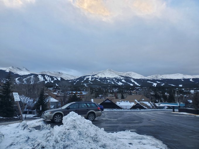 ❄❄❄ https://t.co/fjcyKR5Qgy