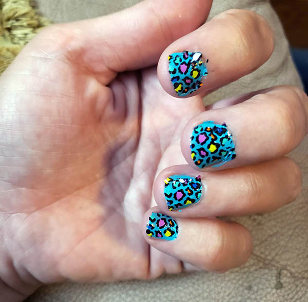 chocolatenkids's tweet photo. Loving our fancy nails! #SpaNightWithSpinMaster #SpinMaster #coolMaker #transformyourlook #GoGlamNailSalon #tryazon https://t.co/cbcKh2Ybmu