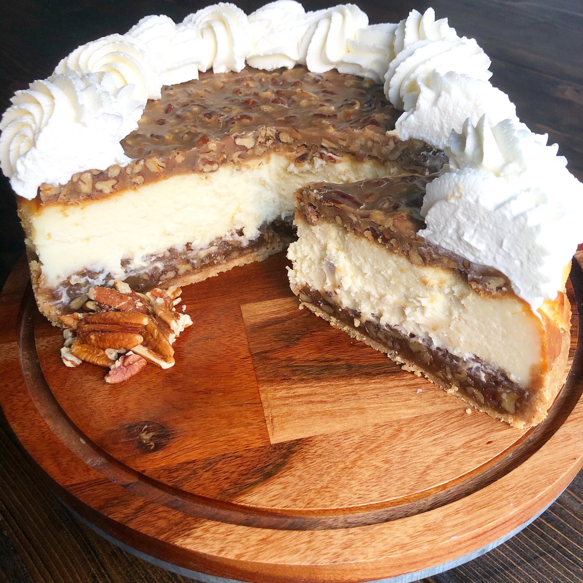 stalliessweets's tweet photo. Pecan Pie Cheesecake... pecan short bread crust, pecan pie filling, vanilla cheesecake, pecan praline &amp; vanilla whip. Snag a slice at the open house on the 25th!
.
.
.
Thanksgiving Open House
Wednesday, November 25th
3:00pm - 7:00pm* https://t.co/PU8wtSpdTf