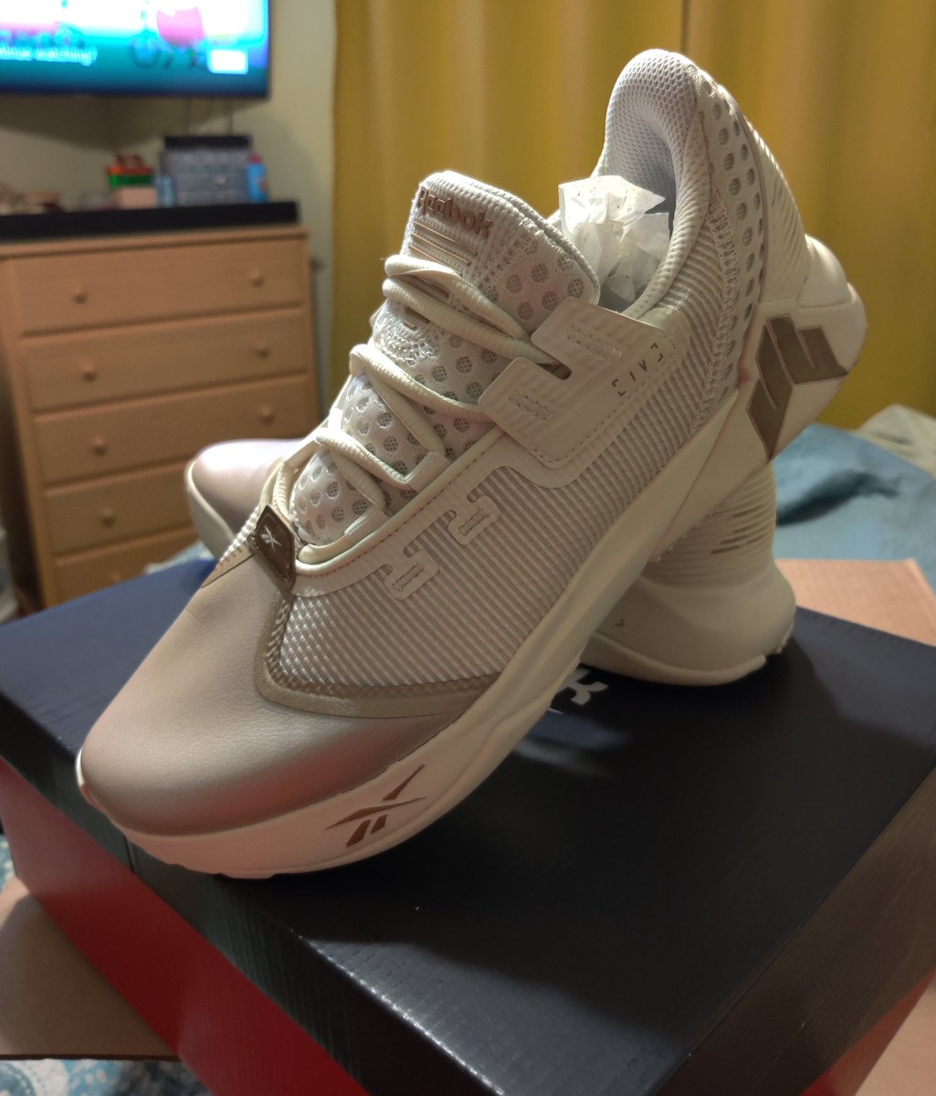 ibarral311's tweet photo. @JJWatt Lovin' them! 😍😍 https://t.co/fqsxXnYuNI