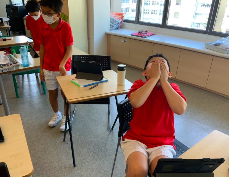 Kellett_KLBPrep's tweet photo. Year 5 had lots of fun in English! Here they are using drama to explore emotions of the main character in their text, ‘Queen of the Falls’. Inspired by this activity, they then wrote powerful descriptions based on the ‘show, don’t tell’ writing method. #KLBPrep @KellettSchool https://t.co/i1lL6z5oRl