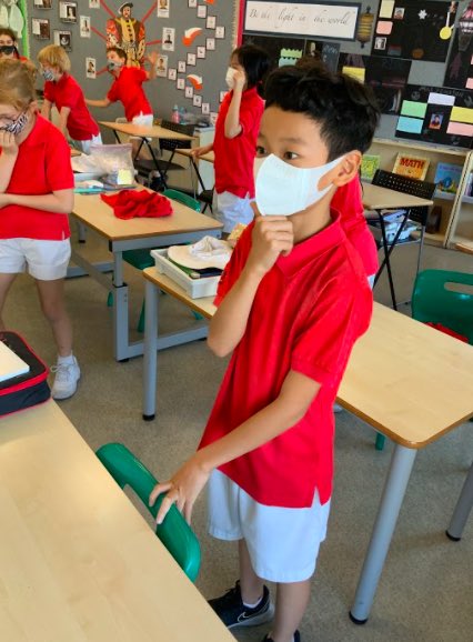 Kellett_KLBPrep's tweet photo. Year 5 had lots of fun in English! Here they are using drama to explore emotions of the main character in their text, ‘Queen of the Falls’. Inspired by this activity, they then wrote powerful descriptions based on the ‘show, don’t tell’ writing method. #KLBPrep @KellettSchool https://t.co/i1lL6z5oRl