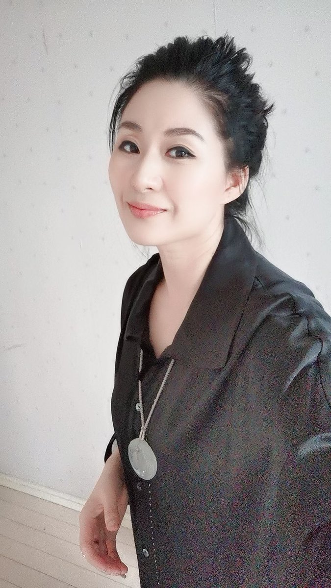推友投稿第五期，40岁，茶馆老板娘，和老公两地分居，有点像徐娘👍 https://t.co/mkRTeNtPzy